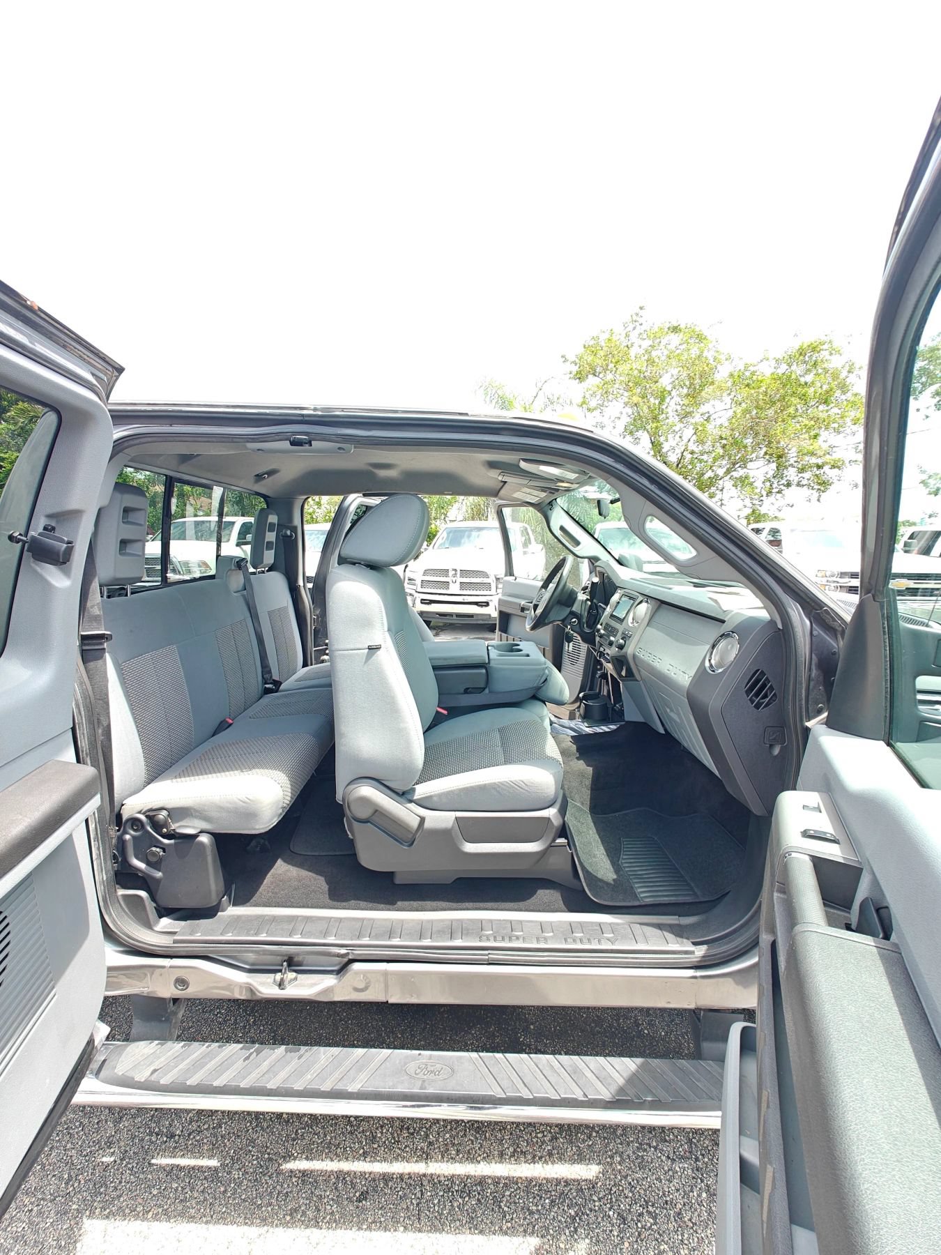 Used 2011 Ford F350 XLT w/ Camper Pkg AWD/4WD image 22