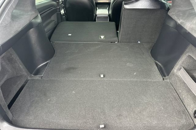 Used 2024 Tesla Model X image 17
