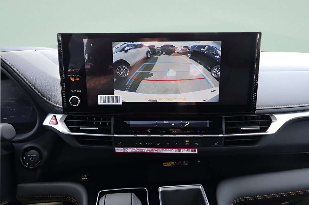 New 2026 Toyota Sienna XLE Woodland Edition AWD/4WD image 12