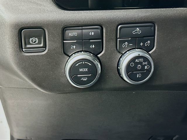 Used 2025 GMC Sierra 1500 Elevation w/ X31 Off-Road Package AWD/4WD image 11