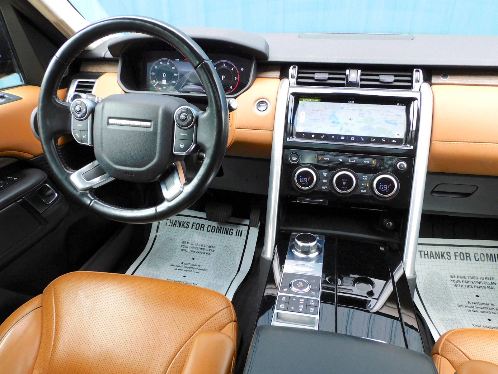 Used 2018 Land Rover Discovery HSE Luxury image 10