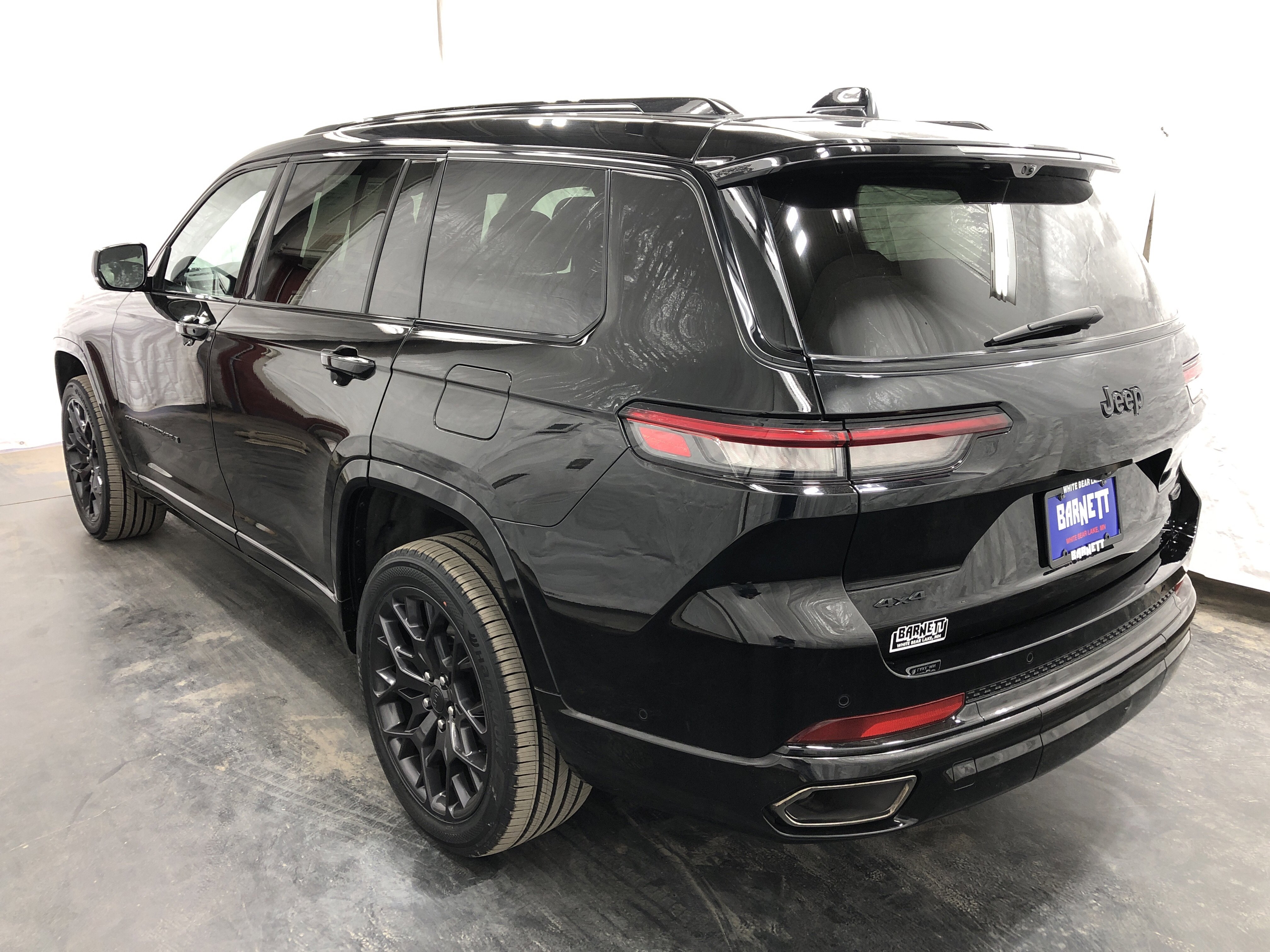 Certified 2024 Jeep Grand Cherokee L Summit image 6