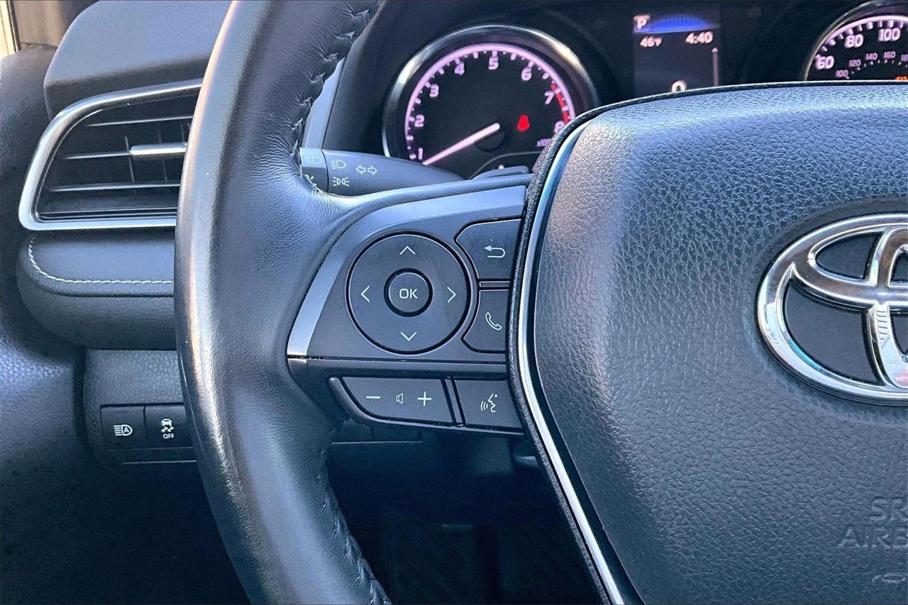 Used 2020 Toyota Camry SE image 25