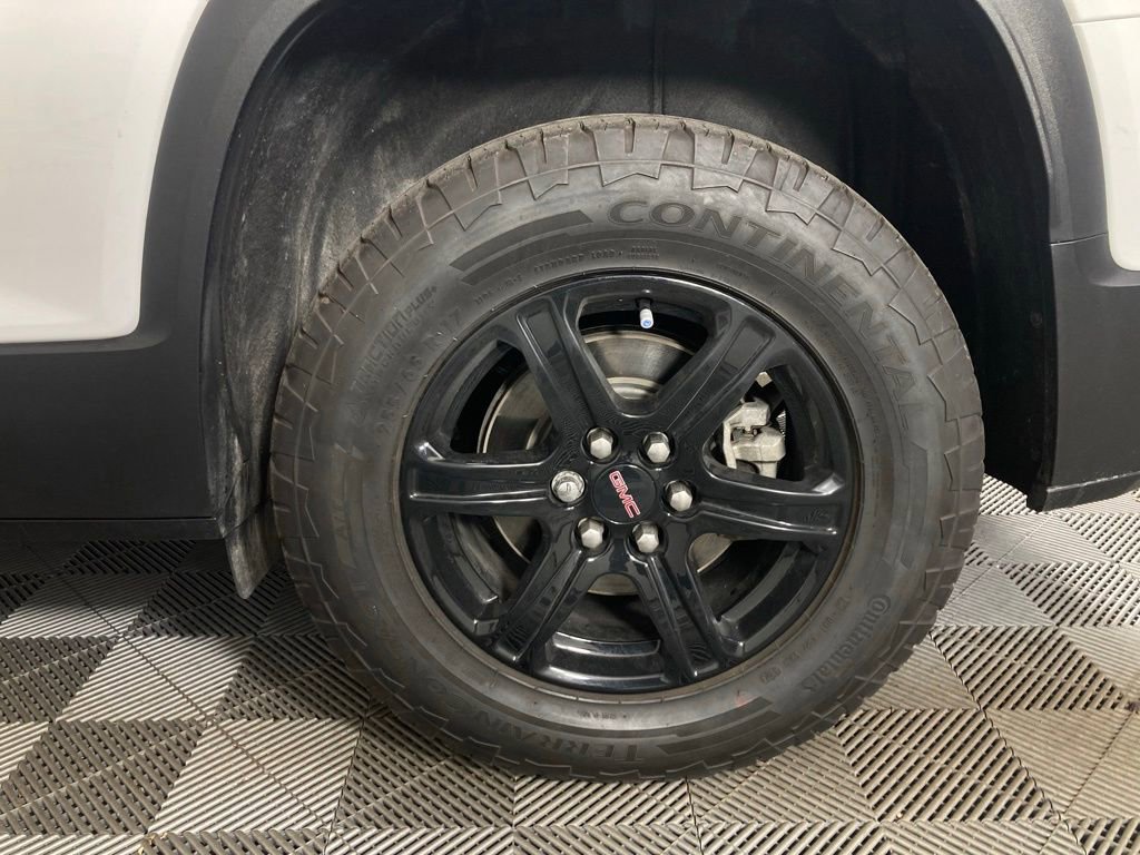 Used 2023 GMC Acadia AT4 w/ GMC Pro Grade Package image 25