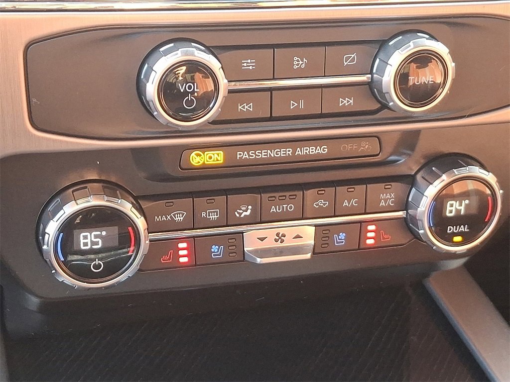 Used 2022 Ford F450 Platinum w/ FX4 Off-Road Package image 15