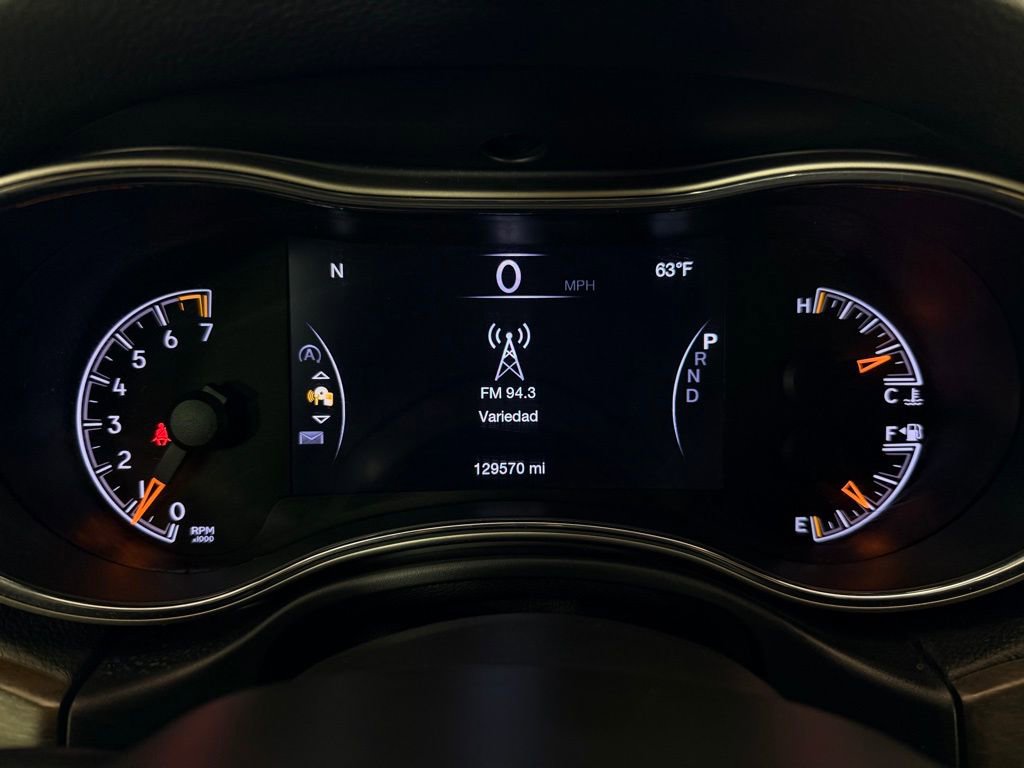 Used 2017 Jeep Grand Cherokee Limited image 12