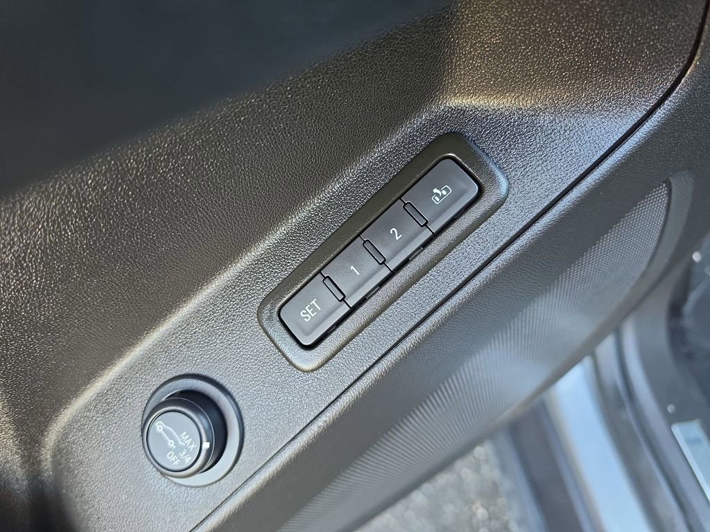 Used 2024 Chevrolet Equinox Premier AWD/4WD image 28