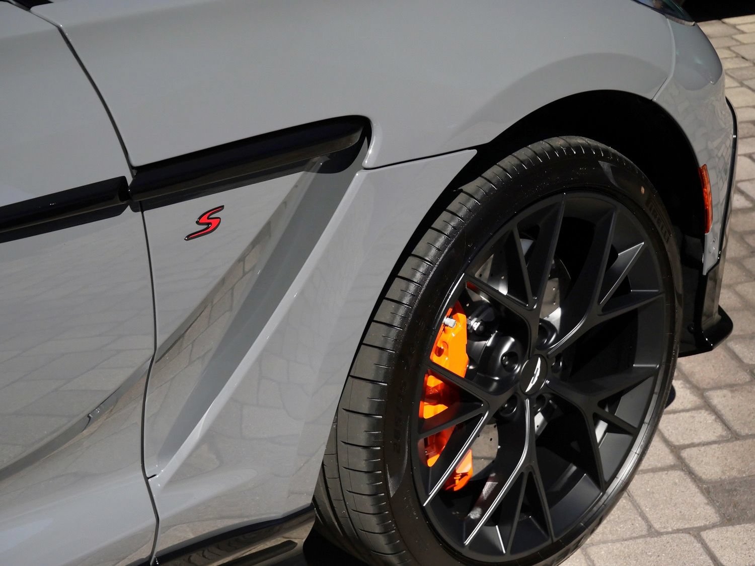 New 2026 Aston Martin DBX S AWD/4WD image 9