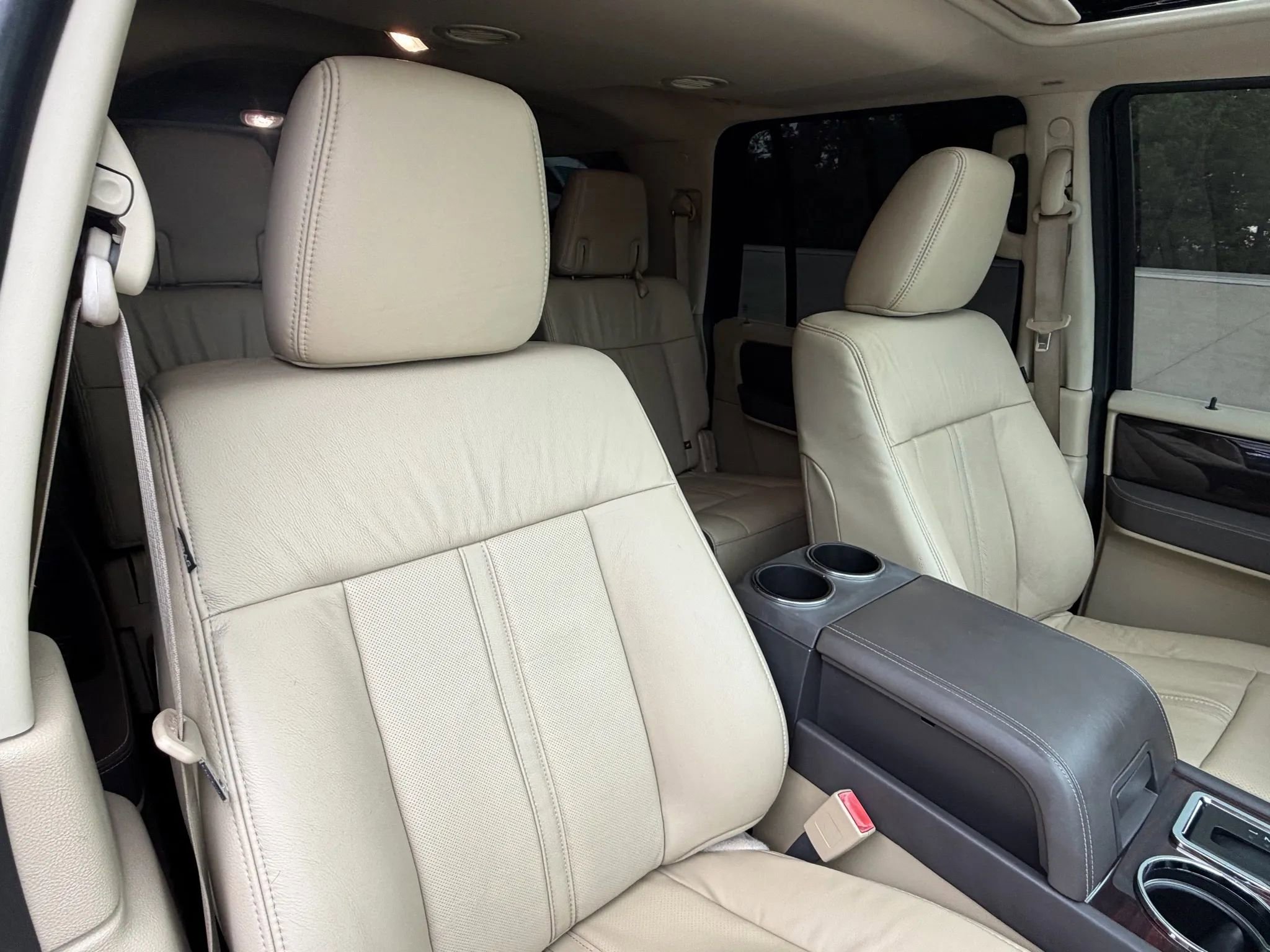 Used 2015 Lincoln Navigator L 4WD w/ Equipment Group 101A Reserve image 54