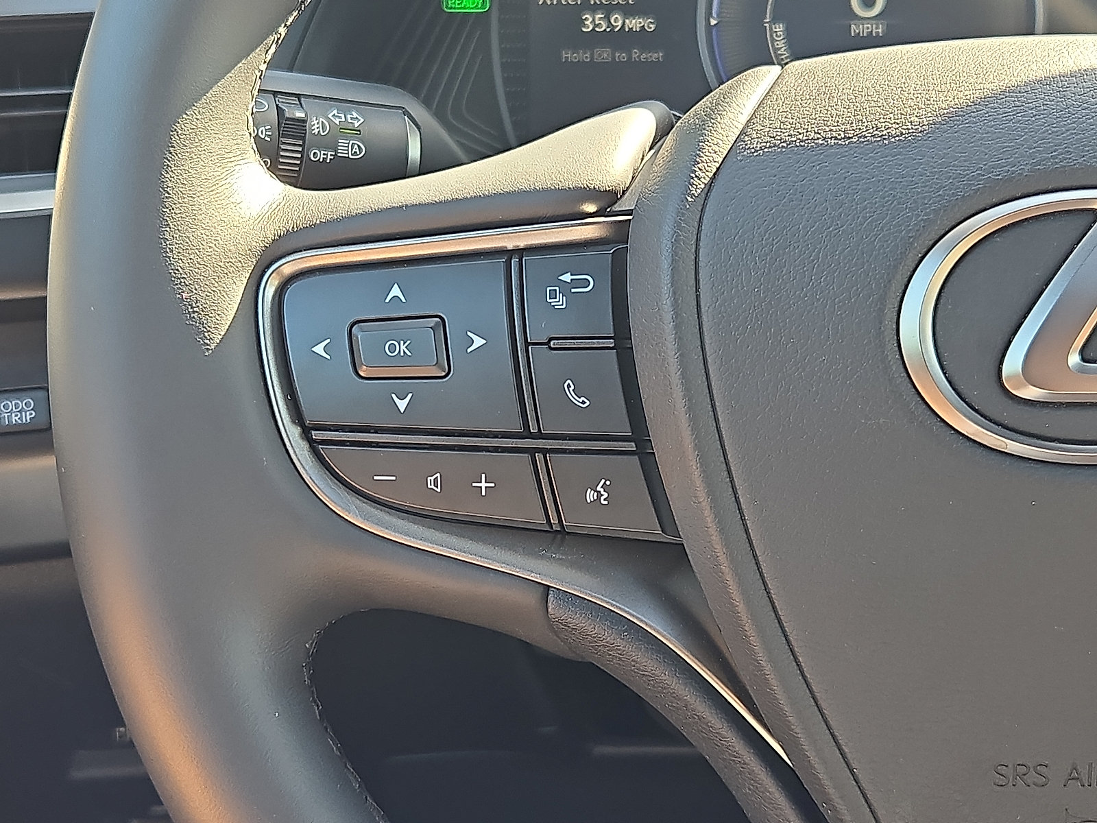 Certified 2023 Lexus UX 250h F Sport w/ Accessory Package (Z1) AWD/4WD image 22