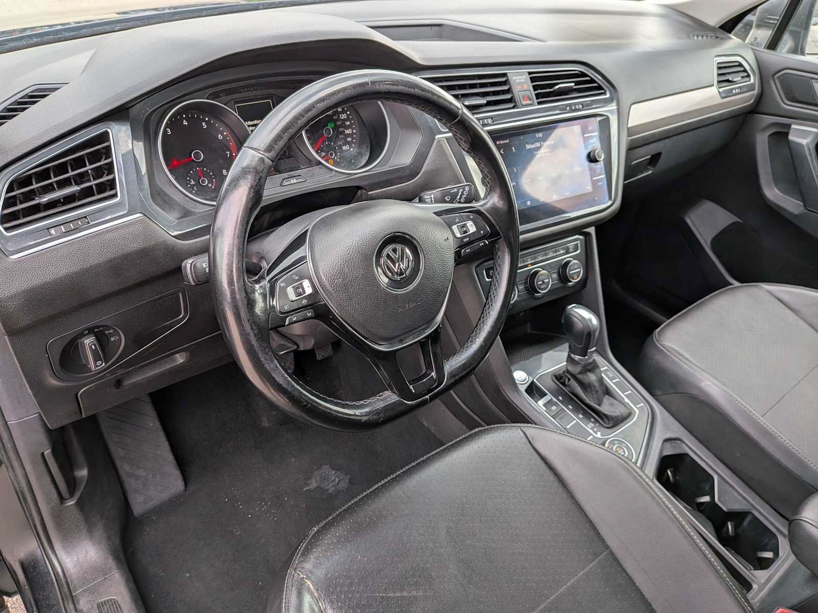 Used 2019 Volkswagen Tiguan SE AWD/4WD image 14