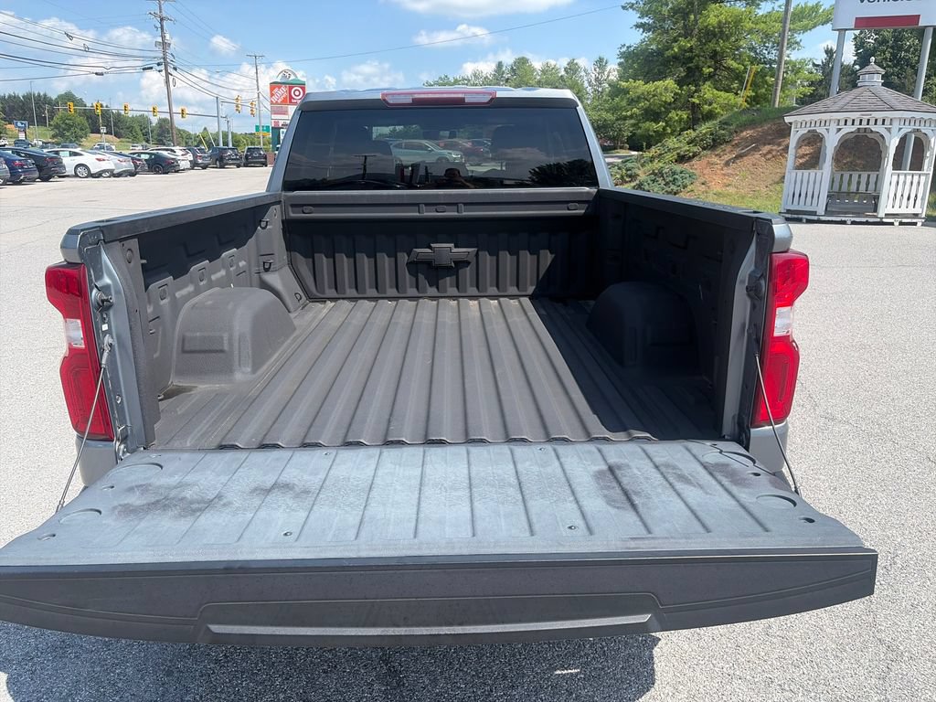 Used 2019 Chevrolet Silverado 1500 Custom w/ Custom Value Package AWD/4WD image 22