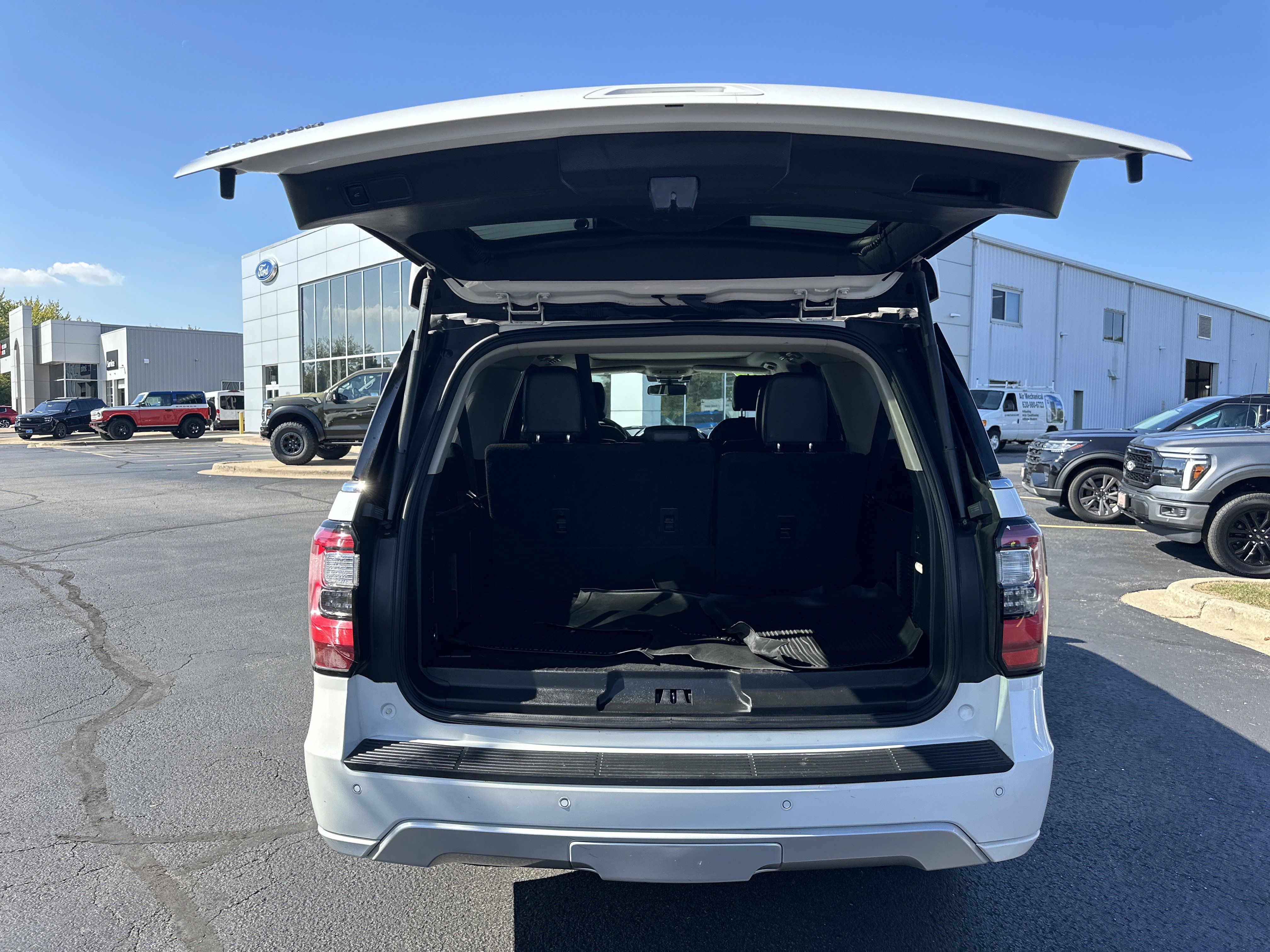 Used 2021 Ford Expedition Max Platinum image 5