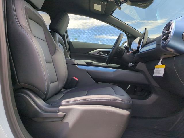 Used 2026 Chevrolet Equinox EV LT AWD/4WD image 36