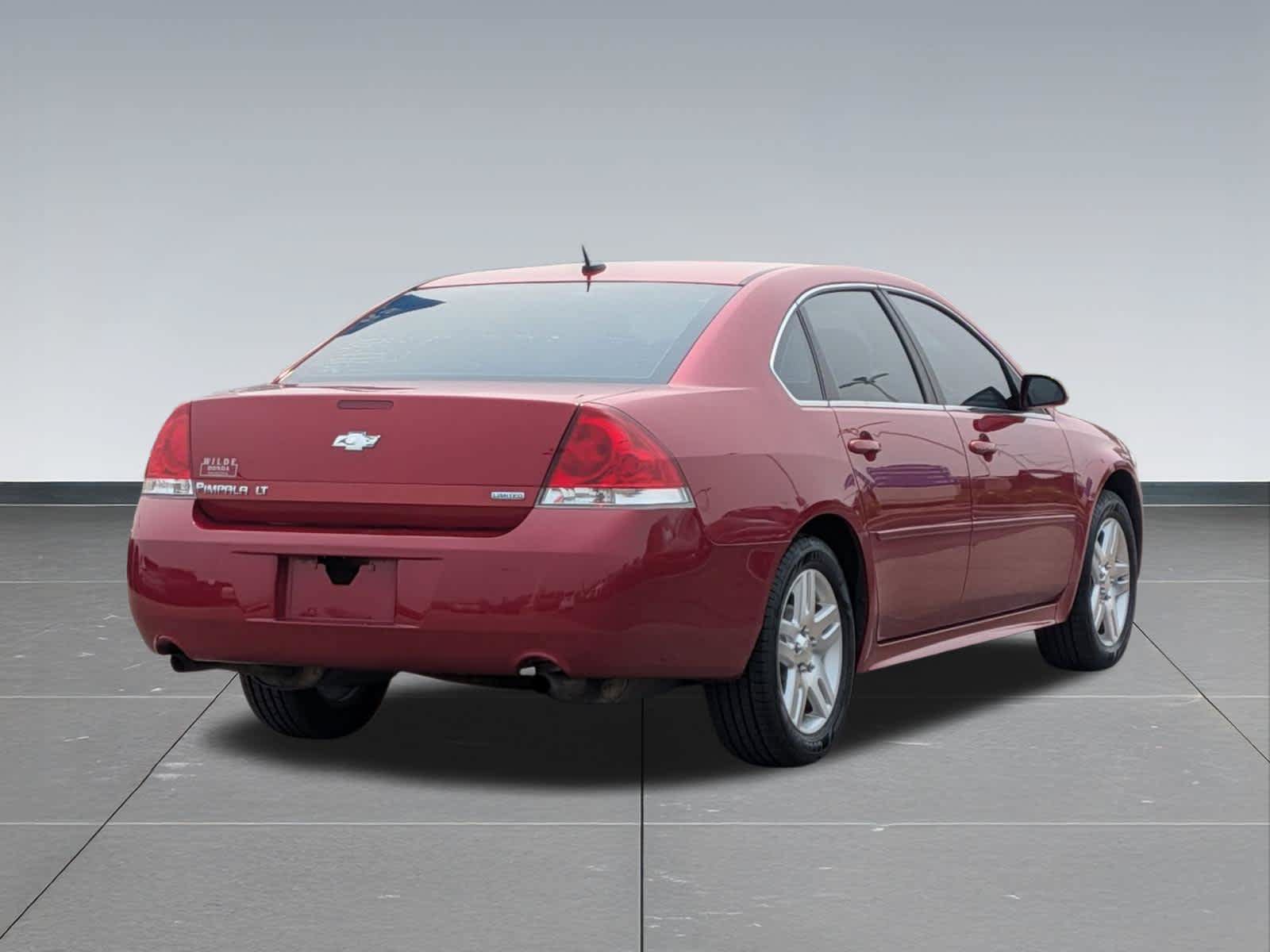 Used 2015 Chevrolet Impala LT w/ LT Sunroof Package FWD image 5