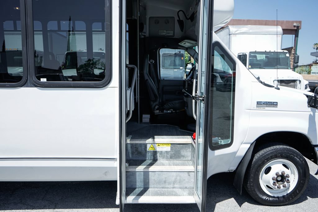Used 2013 Ford E-450 and Econoline 450 Super Duty w/ Shuttle Bus Prep Pkg RWD image 40