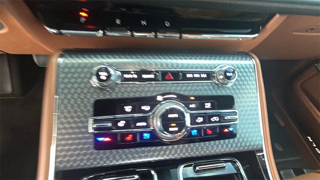 Used 2023 Lincoln Aviator Black Label image 16