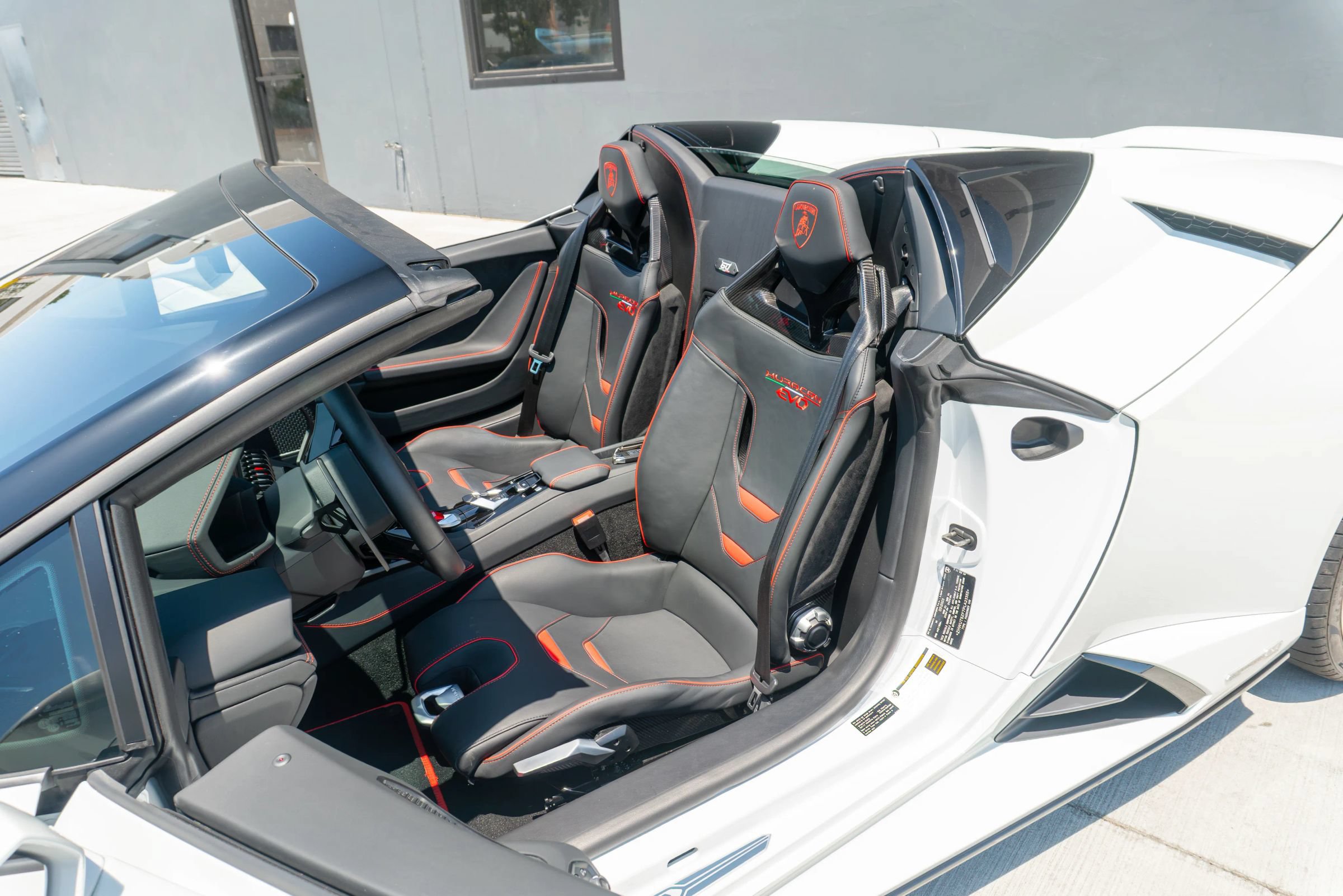 Used 2023 Lamborghini Huracan EVO RWD image 60