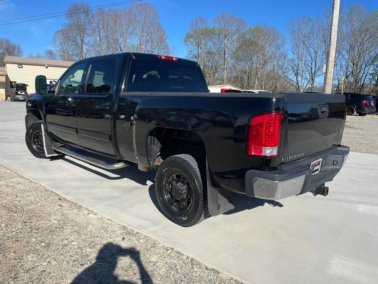 Used 2007 Chevrolet Silverado 2500 LTZ w/ Safety Package AWD/4WD image 4