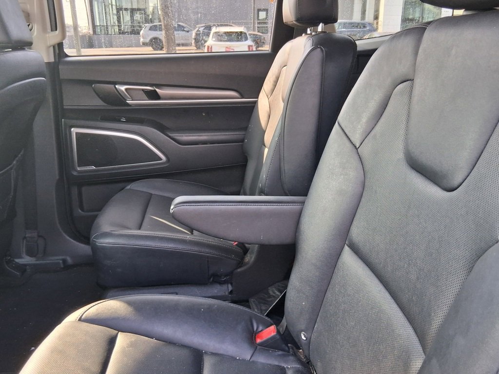 Used 2022 Kia Telluride S image 12