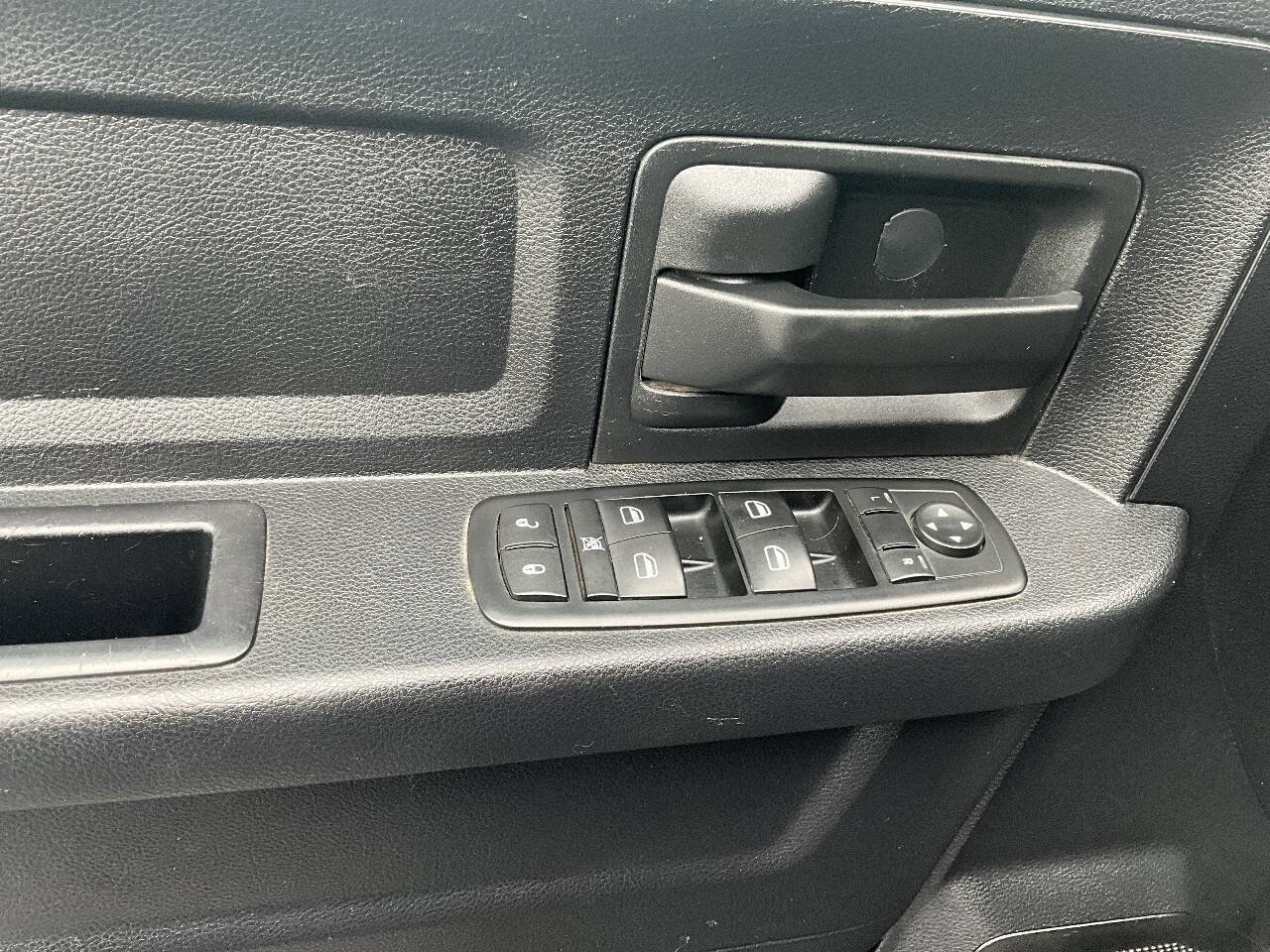 Used 2015 RAM 2500 Tradesman w/ Chrome Appearance Group AWD/4WD image 22