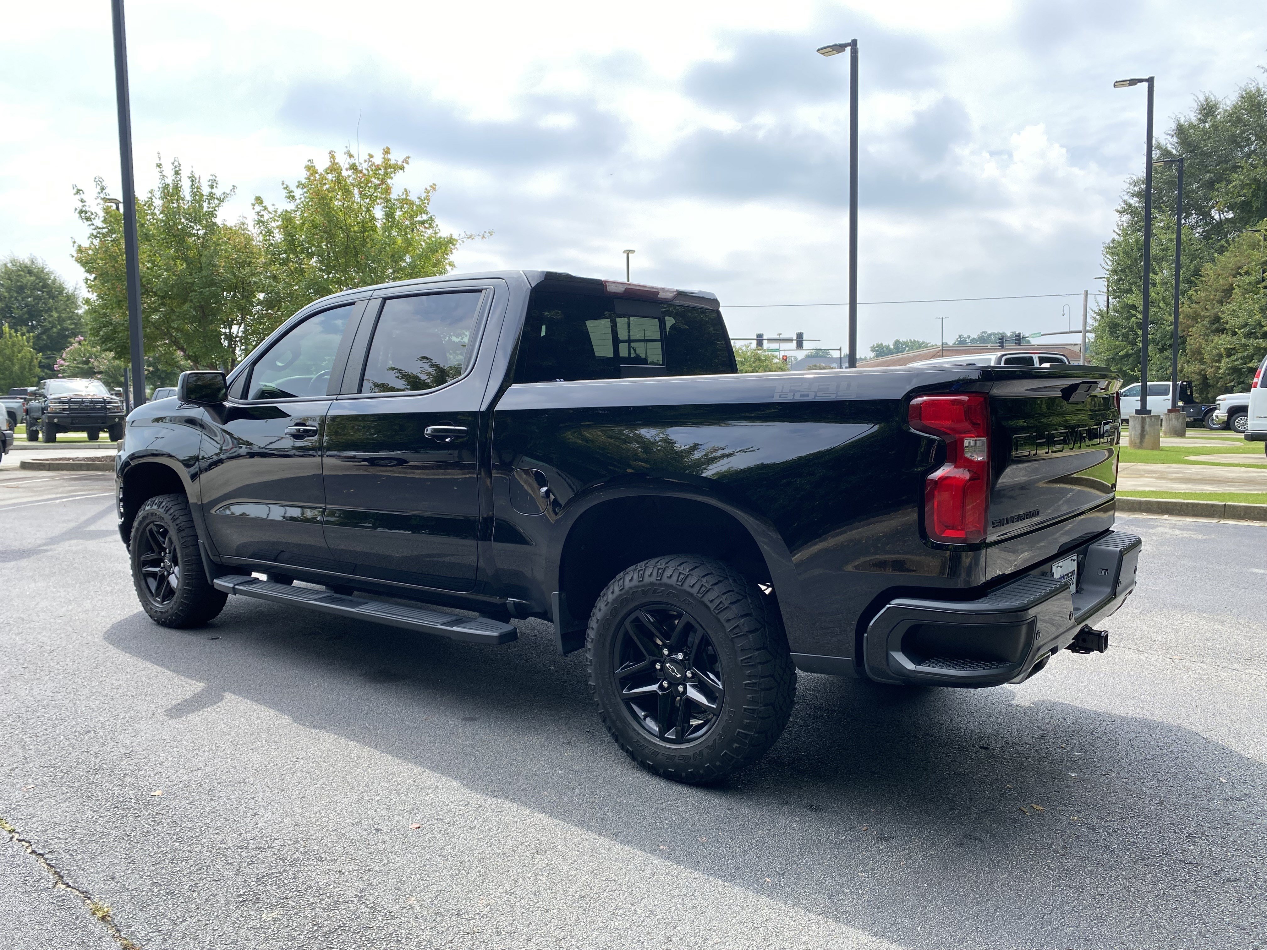 Used 2021 Chevrolet Silverado 1500 LT Trail Boss w/ Convenience Package II AWD/4WD image 7