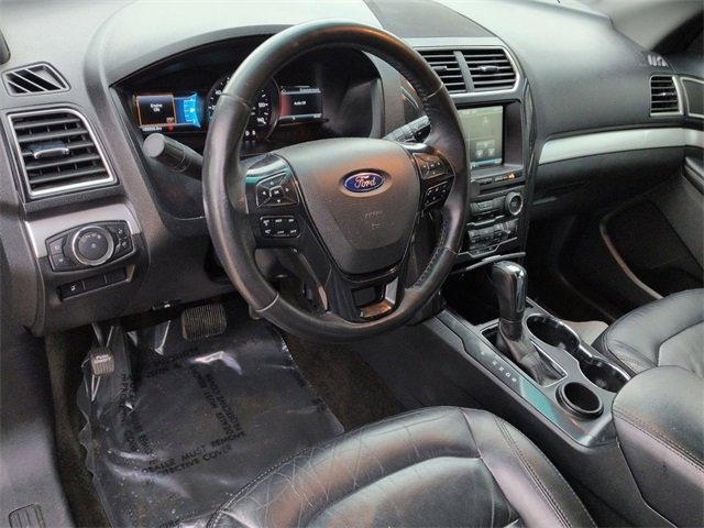 Used 2016 Ford Explorer XLT w/ Equipment Group 202A image 11