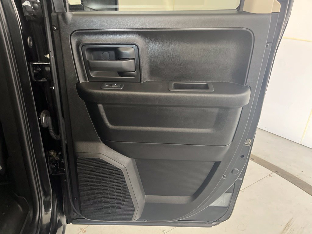 Used 2019 RAM 1500 ST w/ SXT Plus Group AWD/4WD image 28