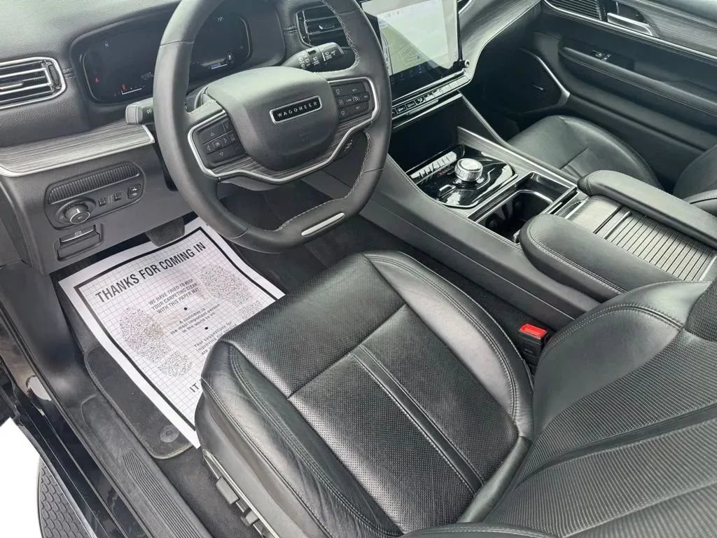 Used 2023 Jeep Wagoneer Series II AWD/4WD image 10