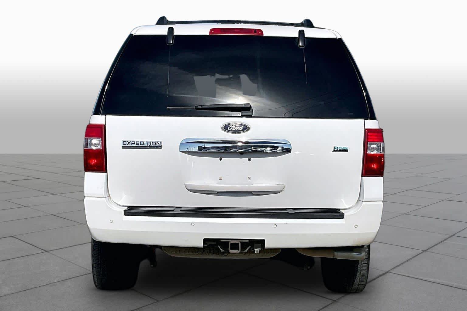 Used 2011 Ford Expedition Limited RWD image 4