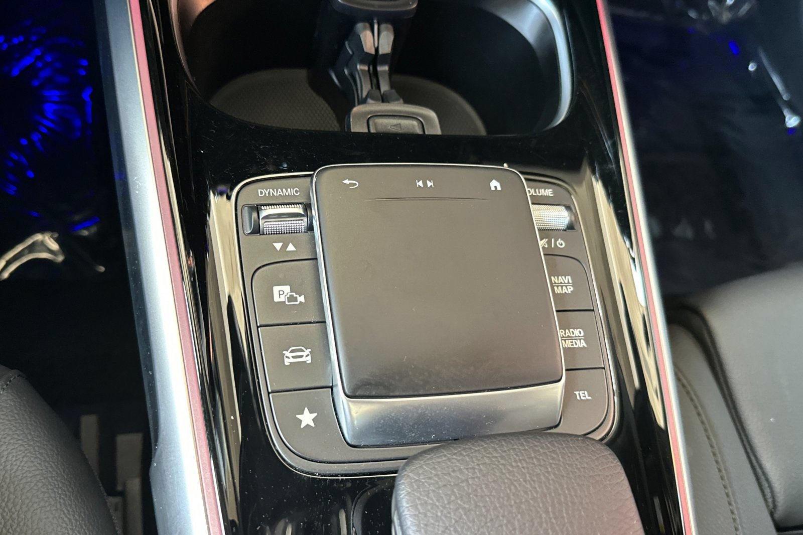 Used 2023 Mercedes-Benz EQB 300 4MATIC w/ Exclusive Package image 42
