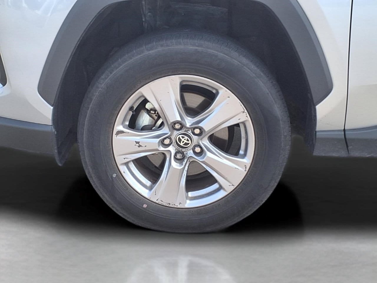 Used 2025 Toyota RAV4 XLE AWD/4WD image 10
