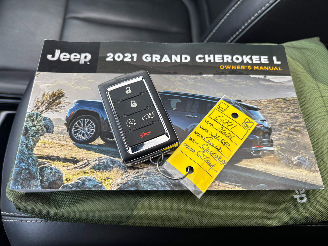 Used 2021 Jeep Grand Cherokee L Overland w/ Luxury Tech Group IV image 37