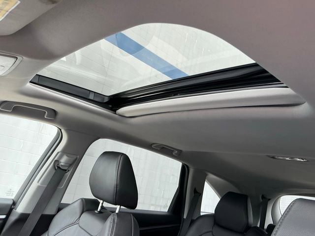 Used 2017 Acura MDX SH-AWD image 16