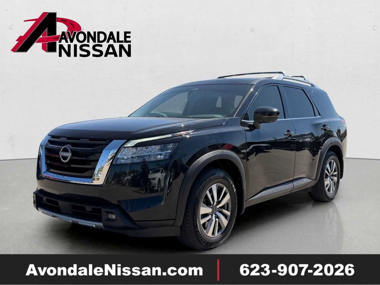 Used 2022 Nissan Pathfinder SL FWD image 1