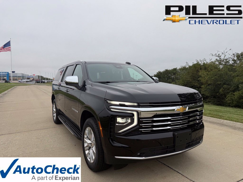 Used 2026 Chevrolet Suburban Premier AWD/4WD image 1