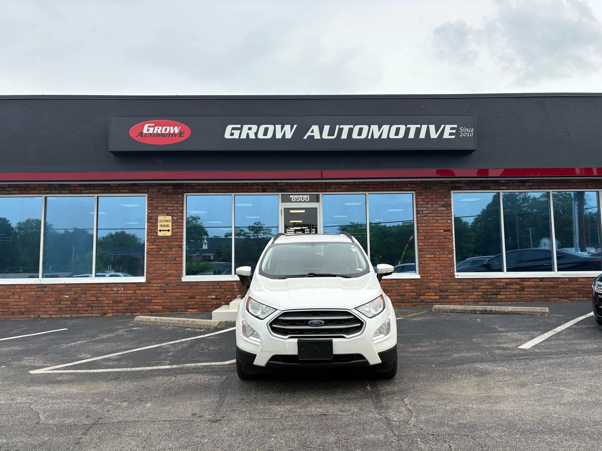 Used 2018 Ford EcoSport SE w/ SE Convenience Package image 56