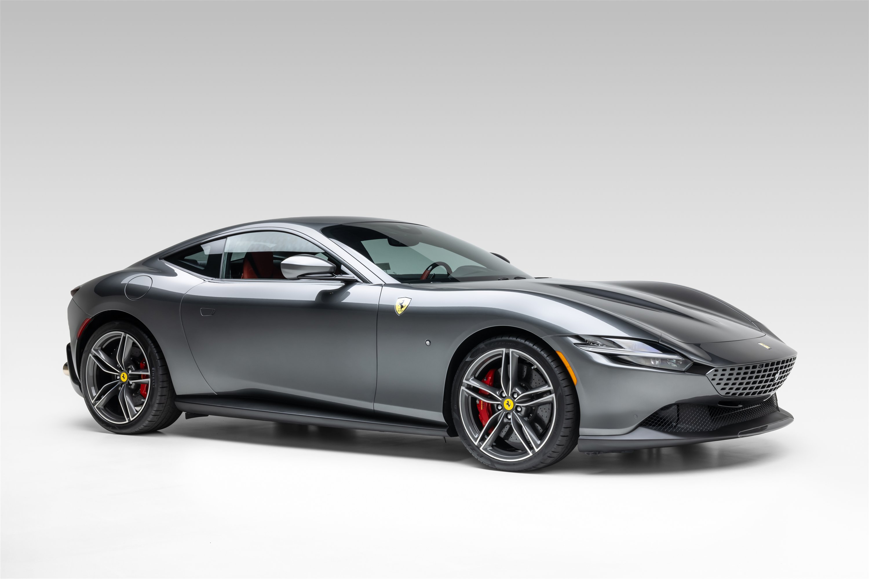 Used 2022 Ferrari Roma RWD image 11