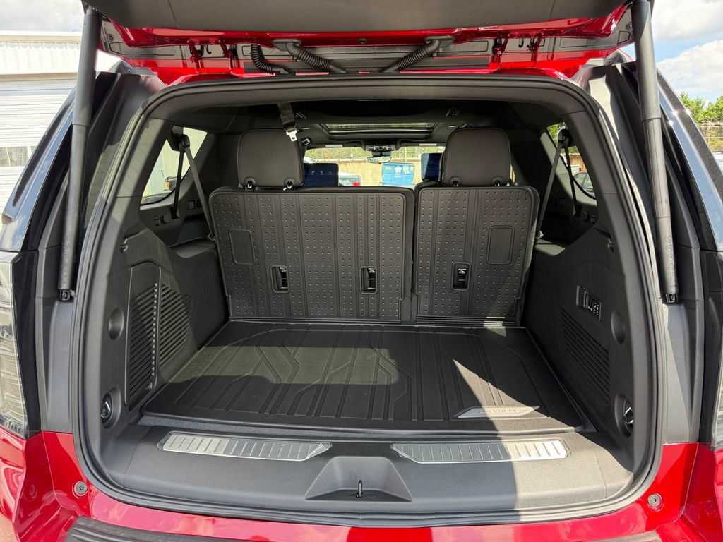 New 2026 Chevrolet Suburban Premier AWD/4WD image 29