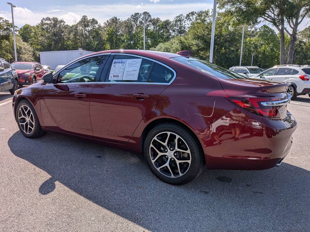 Used 2017 Buick Regal Sport Touring FWD image 3