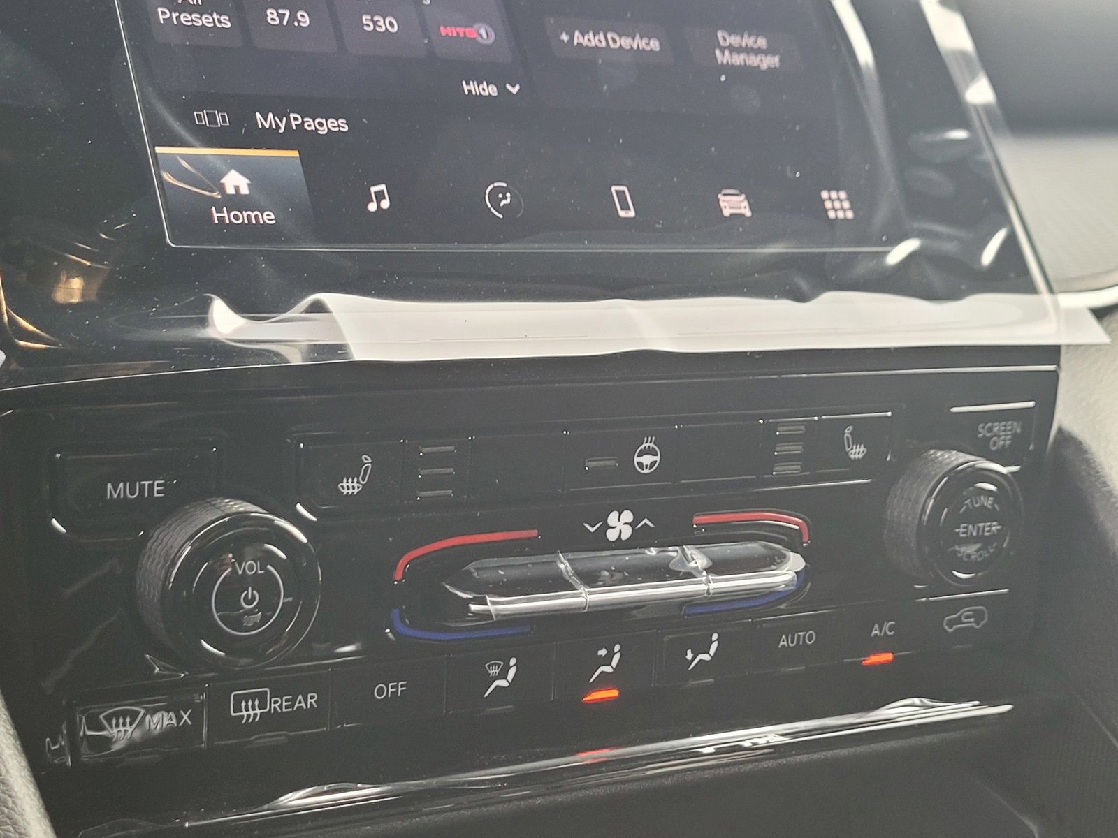 New 2025 Jeep Grand Cherokee Altitude image 18