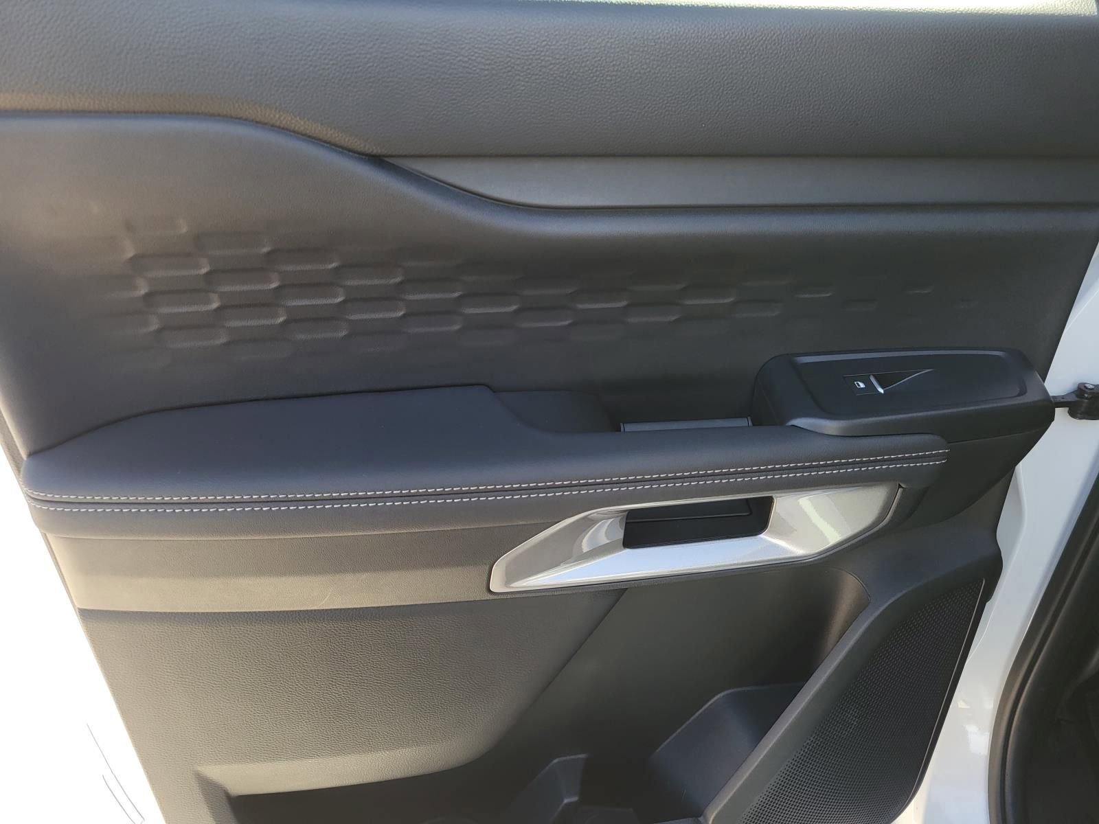 Used 2024 Ford Ranger XLT w/ FX4 Off-Road Package image 12