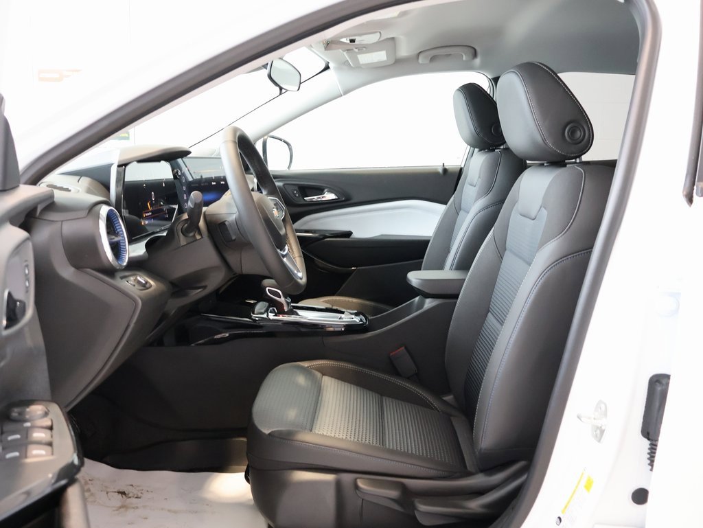New 2026 Chevrolet Trax LT w/ Driver Confidence Package image 12