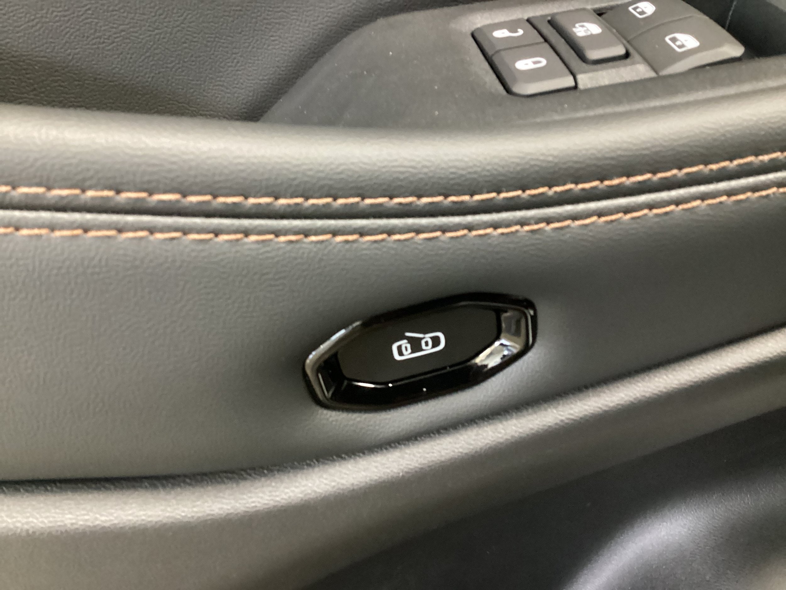 New 2026 Jeep Cherokee Limited AWD/4WD image 14