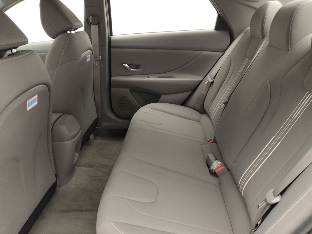 Used 2024 Hyundai Elantra SEL image 18