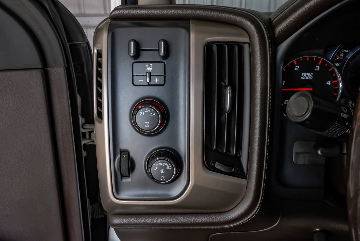 Used 2015 GMC Sierra 2500 Denali w/ Duramax Plus Package AWD/4WD image 26