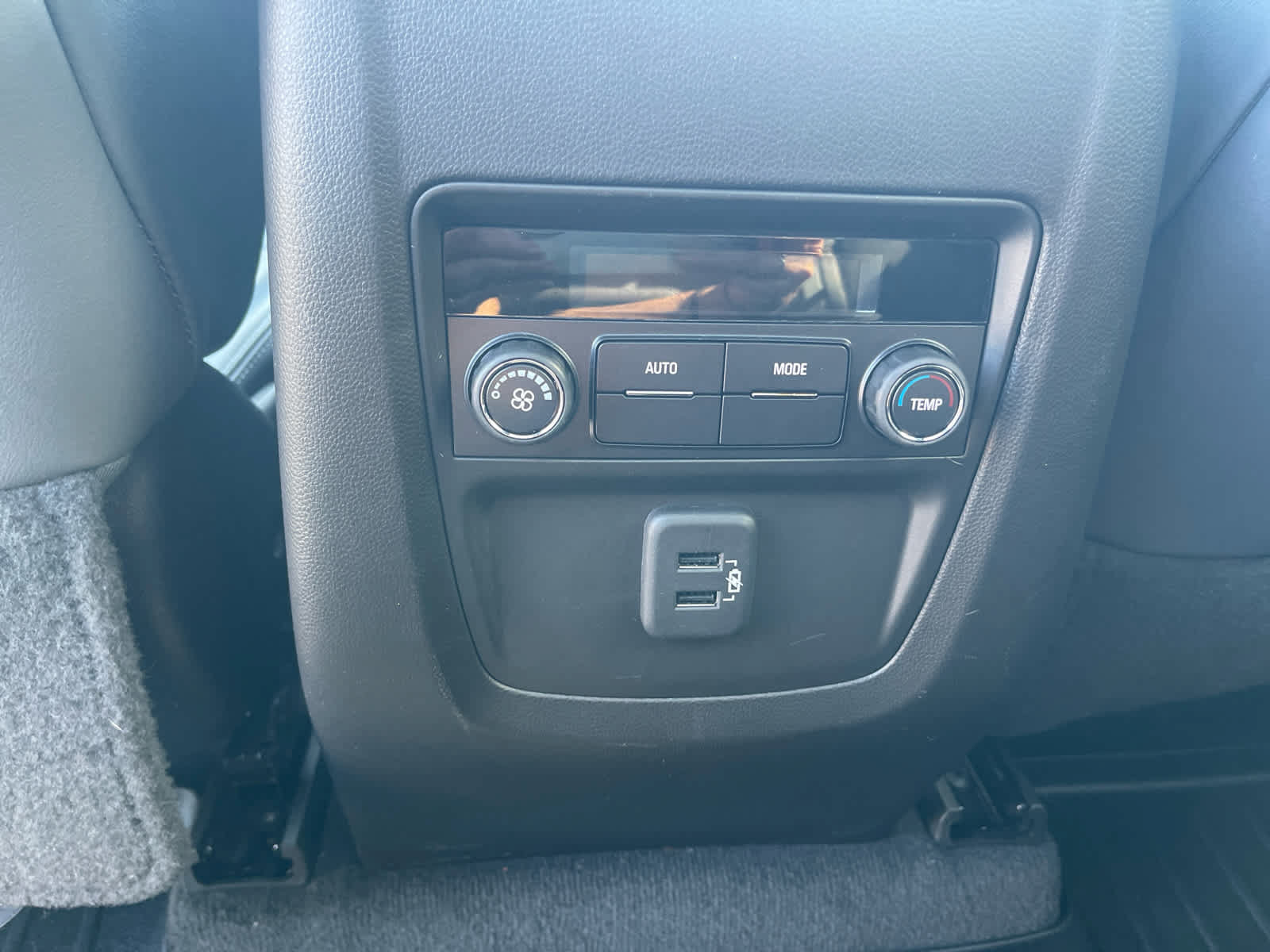 Used 2023 Buick Enclave Essence w/ Experience Buick Package FWD image 29