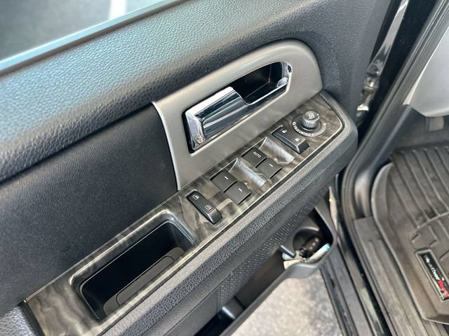 Used 2017 Ford Expedition Limited w/ Equipment Group 301A AWD/4WD image 14