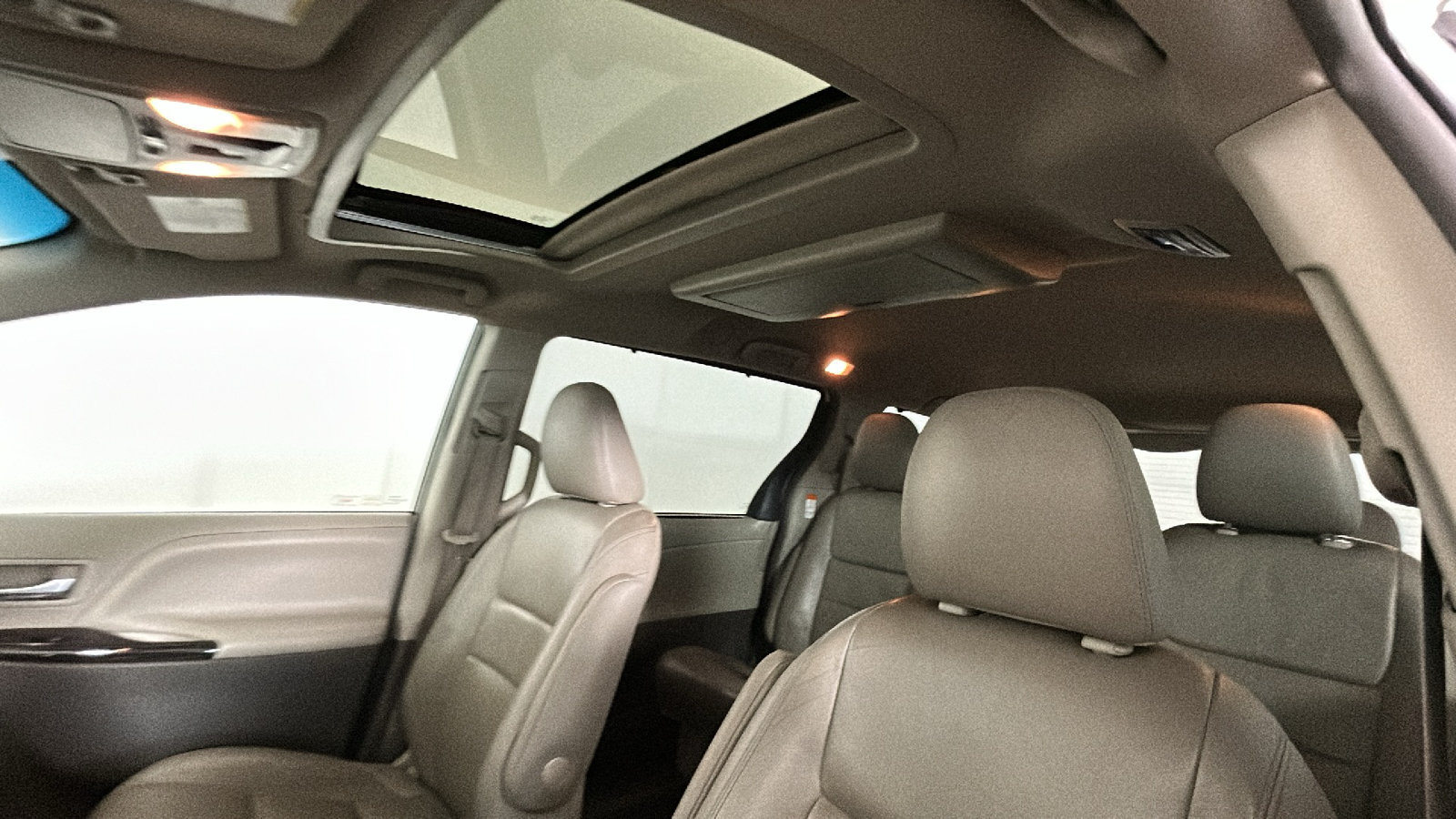 Used 2015 Toyota Sienna XLE Premium AWD/4WD image 16