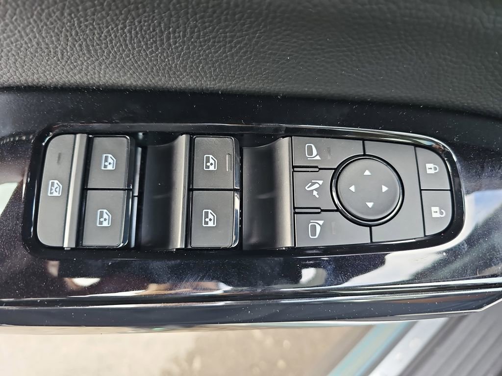 New 2026 Nissan Pathfinder Platinum w/ Accent Package FWD image 32